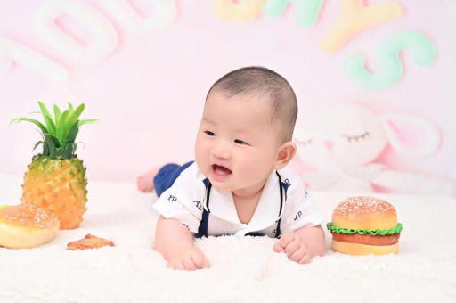 伊犁宝宝肚子胀拉稀怎么办